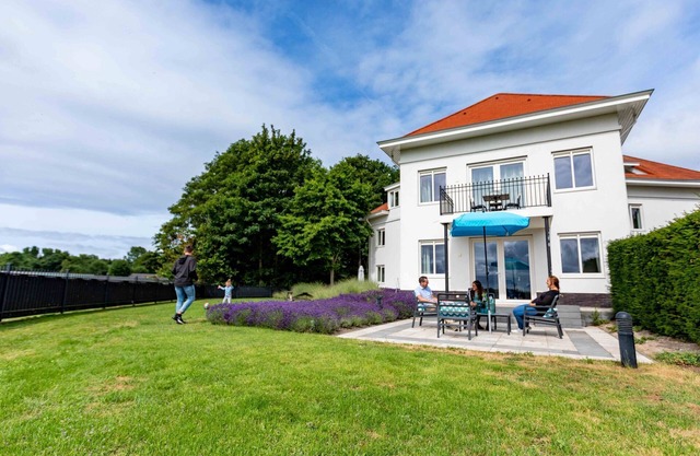 Modern apartment with spa