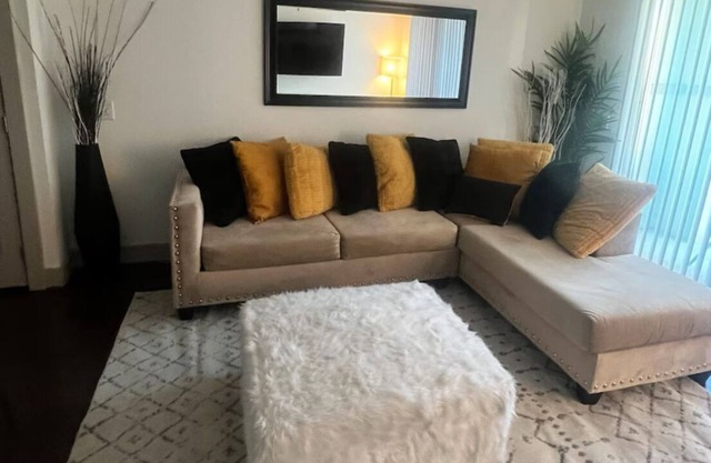 Modern Apartment with WiFi, pool and fitness room in vibrant Houston