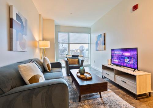 Modern Apt Near Charles River