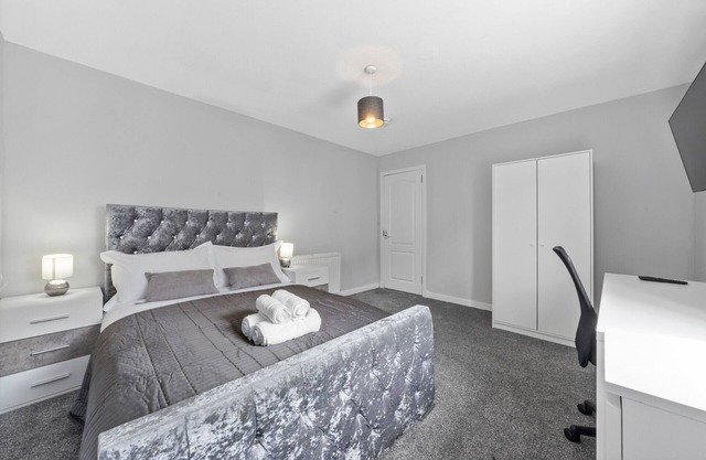 Modern Bannockburn Guest House - Room 1