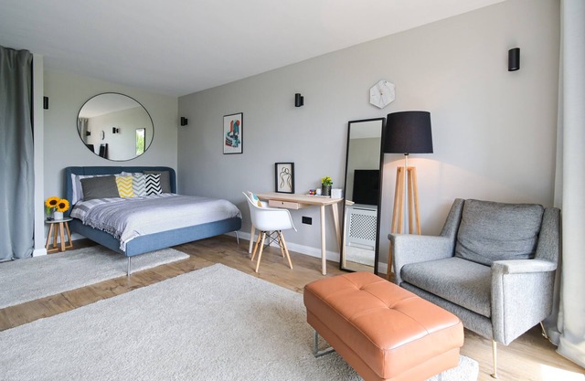 Modern -bright- Quiet studio central London