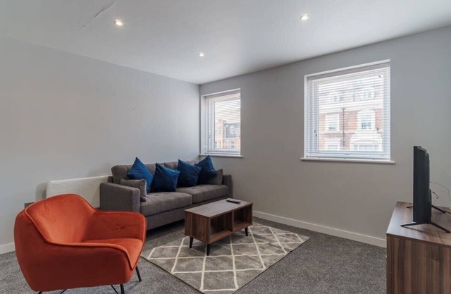 Modern Convenient 2 Bedroom Apartment in Liverpool