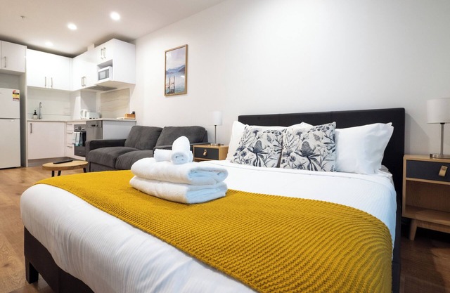 Modern Cosy Studio Apt Auckland Central