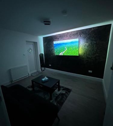 Modern Cozy One Bedroom Apartment