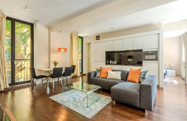 Modern Deluxe Apartment London Greenwich - Great Transport Links