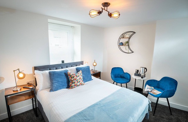 Modern Double Room - En-Suite