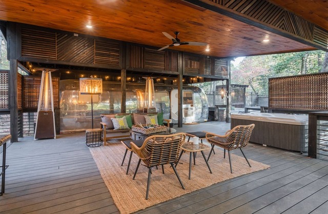 Modern elegance to outdoor living, surround yourselves in the perfect combinatio