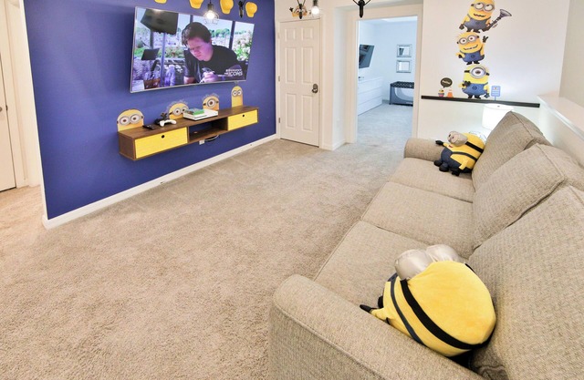 Modern Fun Resort Townhome w/Pool 10 Min to Disney