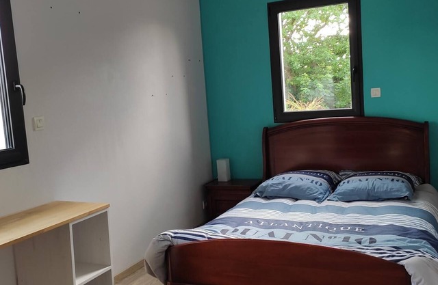 Modern house 900m from the beach in a rural setting