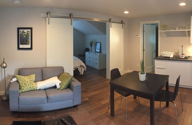 Modern Loft on Mountain Avenue in Old Town