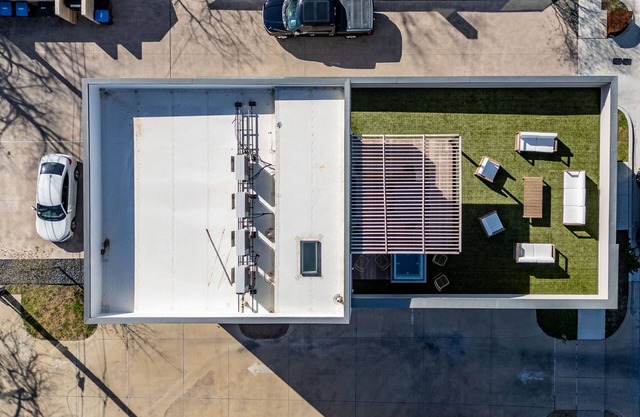 Modern Loft w/Rooftop in Walkable Magnolia