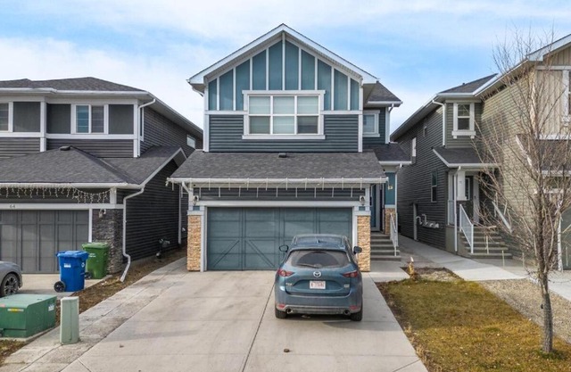 Modern Lux Suite, 8 Minutes to Airport, Dining Nearby