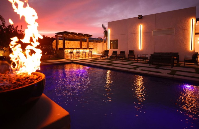 Modern Luxury Villa With Outdoor Kitchen Pool & Spa