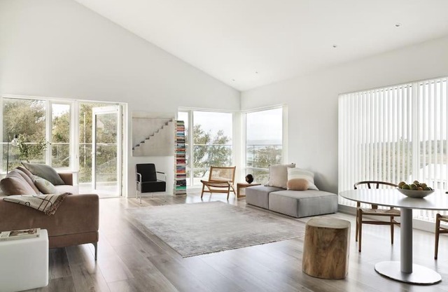 Modern Luxury Apartment - Ocean & Mountain Views