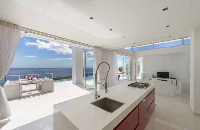 Modern Luxury Villa on edge of cliff with SPECTACULAR VIEWS of Azure Sea