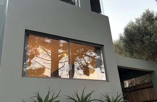 Modern luxury villa in a safe sought after area. Stunning sea/Mountain View’s!