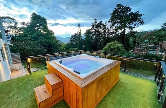 Modern mansion🔝 with jacuzzi🤩, 5BR in Poblado💎