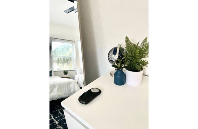 Modern Miami Cottage - 12 mins from the Beach