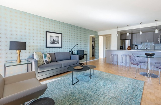 Modern one-bedroom apartment in central Back Bay,