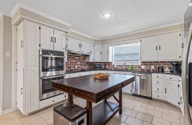 Modern Spacious 4 Bedroom Home