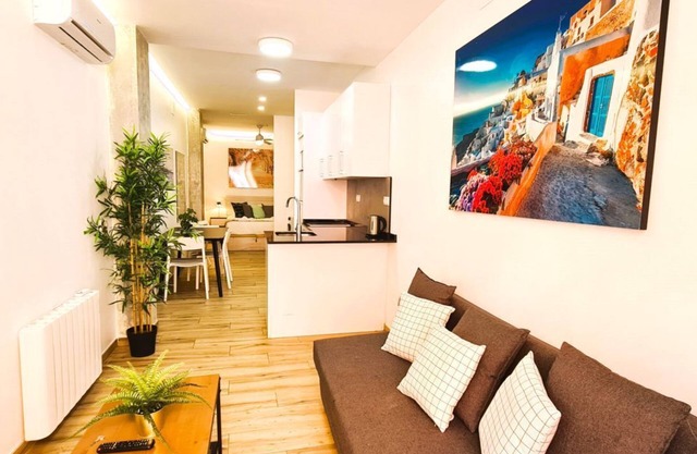 Modern Studio Plaza Castilla