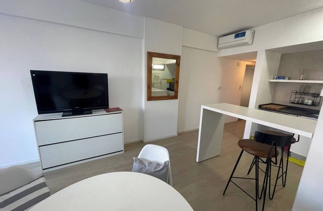 Modern Studio with Balcony in the Heart of Buenos Aires