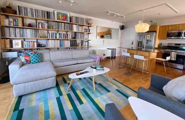Modern, stylish apartment in the heart of NOPA