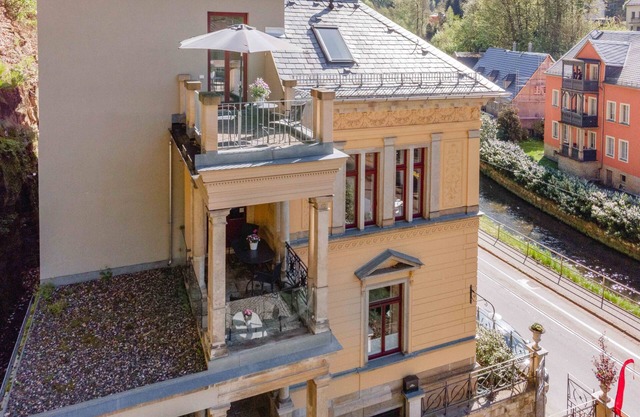 Modern vacation apartment 6 in Villa Emma for 4 people