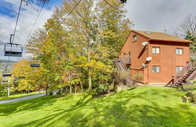 Modern Vernon Township Condo Near Ski and Water Park