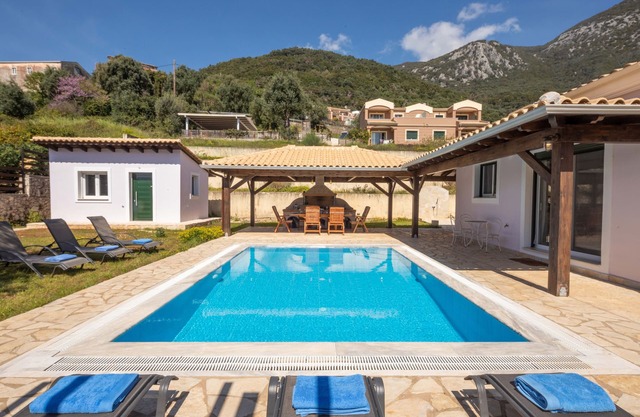 Modern villa with private pool - 120 m from Verde Blue beach