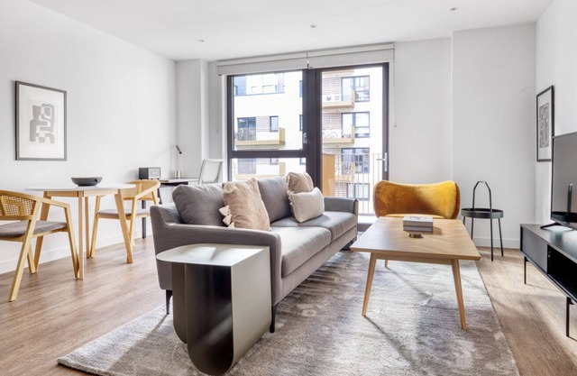 Modern Walthamstow 1BR w/ Gym, nr Tube, by Blueground