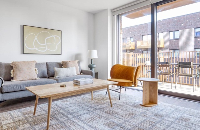 Modern Walthamstow 2BR w/ Gym, nr Tube, by Blueground