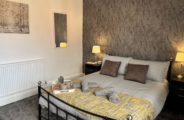 Modernised central Wigan townhouse sleeps up to 6