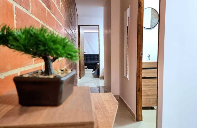 Moderno apartamento en Medellín, cerca del metro, la Vía San Juan y el estadio.