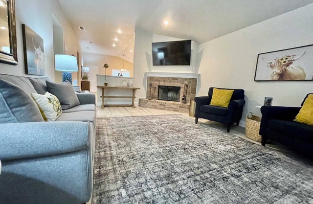 Mojave Mirage - 3BR 2BA - New in South Lubbock