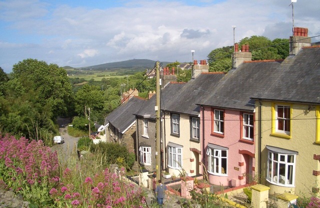MOMENTS FROM COAST BUT ALSO TOWN CENTRE LOVELY COTTAGE