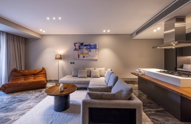 Monochrome - Two Bed - Pool/Garden Access - GF