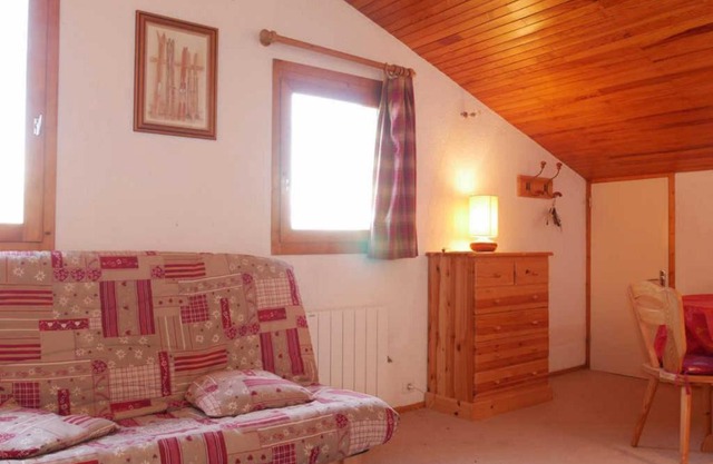 Montchavin: Studio cabine rénové équipé 3/4 pers, parking, proche pistes et commerces - FR-1-329-17