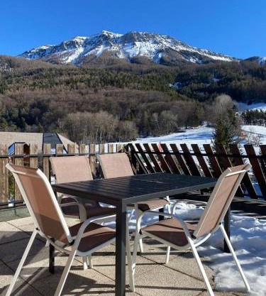 Montclar Appart 4 à 6 places - terrasse vue panoramique - idéalement situé
