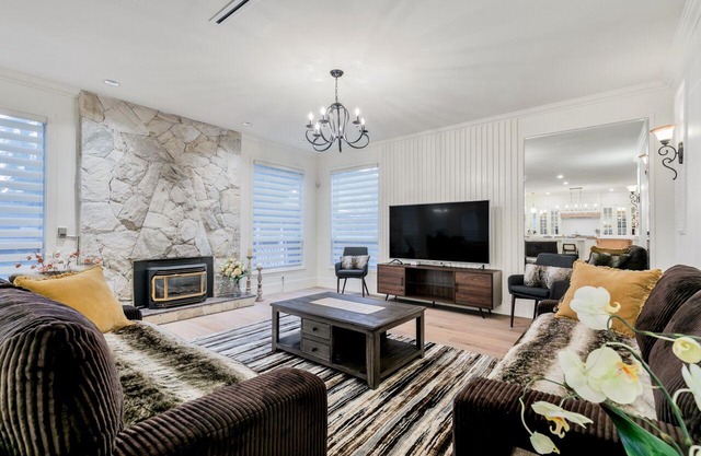 MONTHLY FURNISHED RENTAL & LUXURY HOUSE - 4 BED & 4.5 BATH & HOME THEATRE