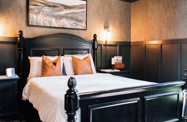 Moody Blues Studio | Perfect for work or romance
