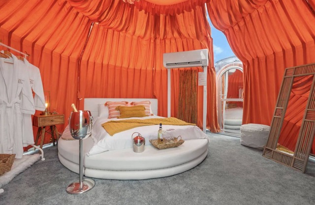 Moon Suite/Igloo W/Private Tub & Heated Pool