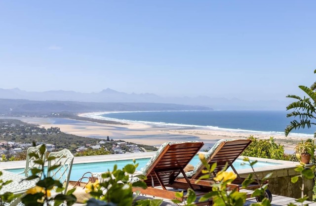 Moon Tide Villa | 5BD w Pool & Panoramic Sea Views