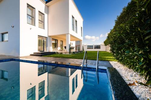 Moonlight City Villa