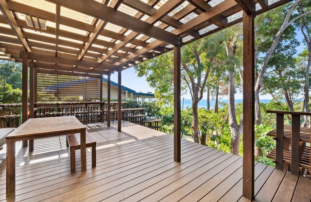 Moonshine Beach Shack by Discover Stradbroke