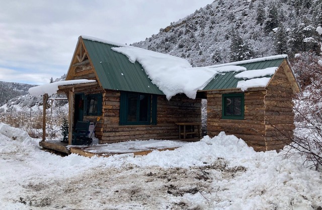 Moose Landing Cabin - Leave Lovers Retreat on River on Kebler Pass