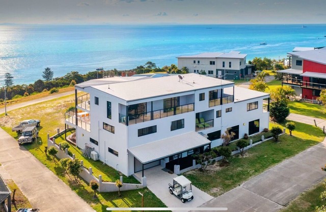 Moreton Mansion Tangalooma Island - Stunning Views of the whole bay!