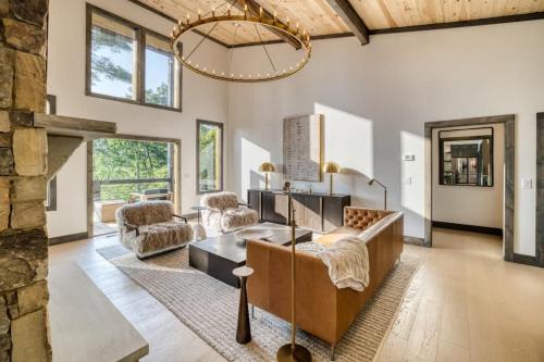 Morgan Trail - Stunning Mountain Masterpiece