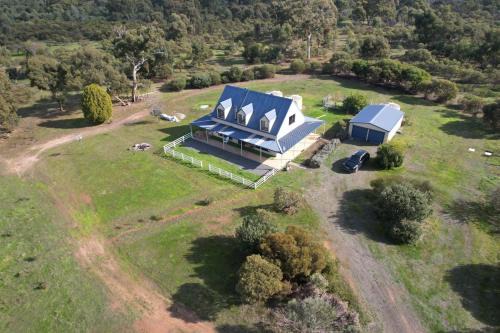 Morningside farm house with Mountian views.