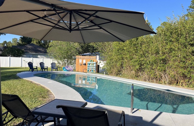 Morningview Retreat - HEATED POOL 💦☀️ pool table 🎱 bar🍺🍷 pet friendly 🐶